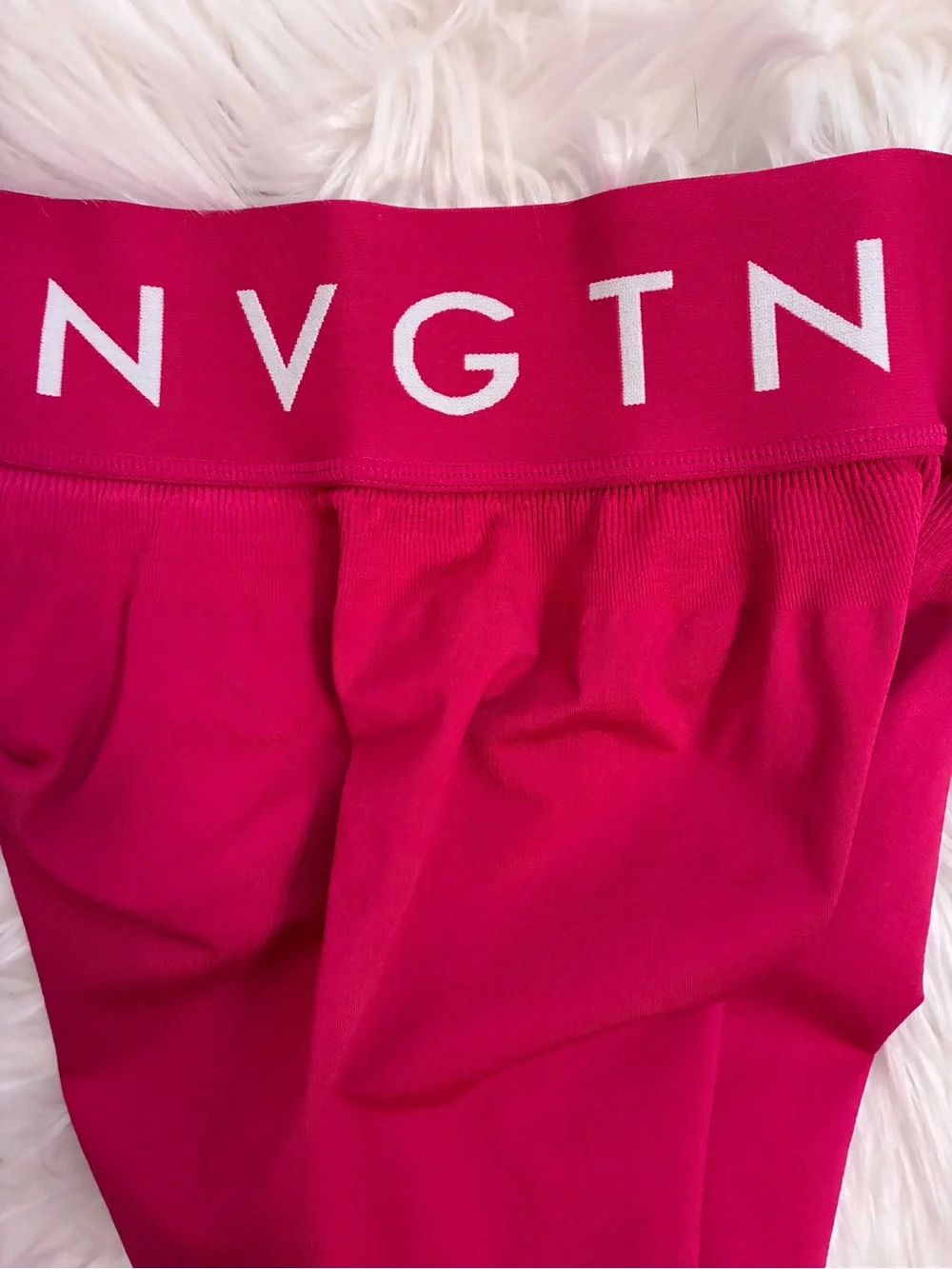 NVGTN Cosmo Hot Pink Seamless Leggings Sz Large Like New Activewear Yoga Gym